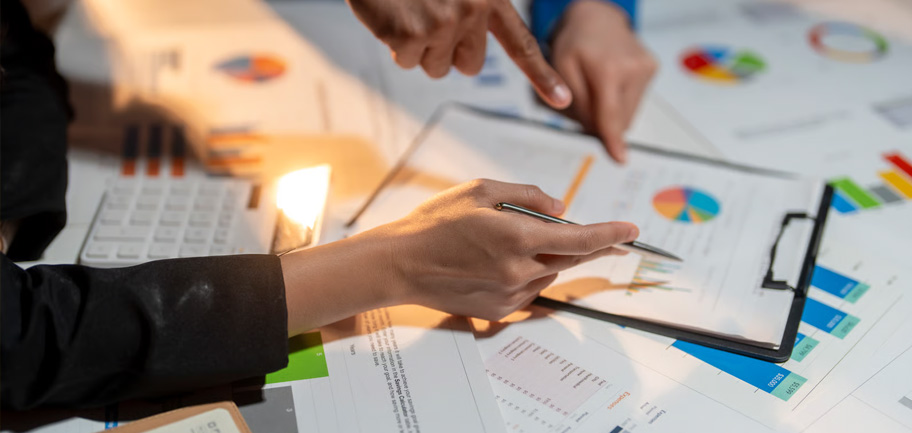 912x433 Data visualisation.jpg